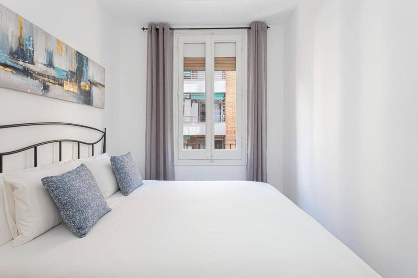 Ferienwohnung Bright 3Bdr Near To The Metro L’Hospitalet de Llobregat Exterior foto